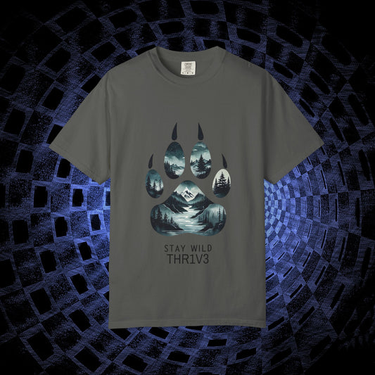 Mystic Wolf Paw Wilderness T-shirt -Night Landscape Graphic Tee, Nature Adventure Apparel for Hikers & Outdoor Lovers - Ethereal Mountain Print