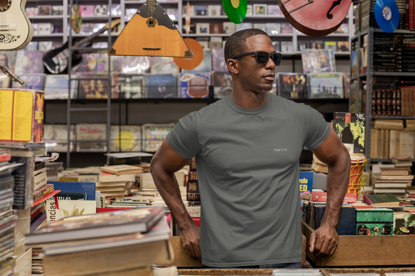 Motivational Streetstyle T-shirt - Smart Mindset & Inspiration