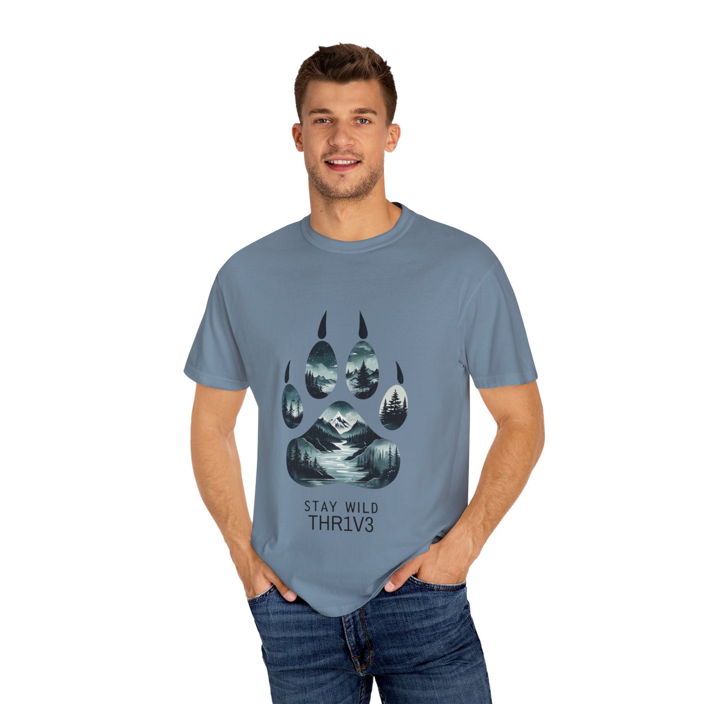 Mystic Wolf Paw Wilderness T-shirt -Night Landscape Graphic Tee, Nature Adventure Apparel for Hikers & Outdoor Lovers - Ethereal Mountain Print
