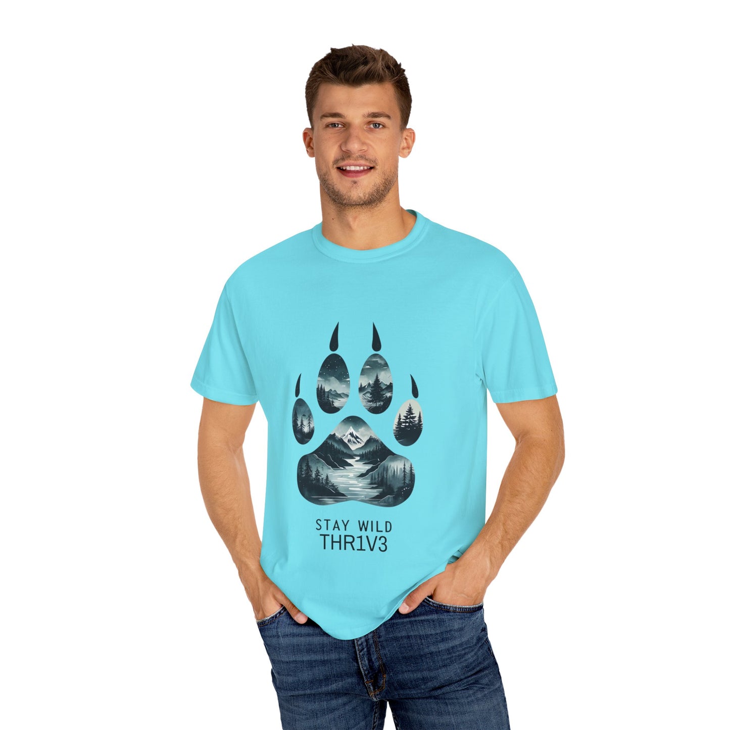 Mystic Wolf Paw Wilderness T-shirt -Night Landscape Graphic Tee, Nature Adventure Apparel for Hikers & Outdoor Lovers - Ethereal Mountain Print