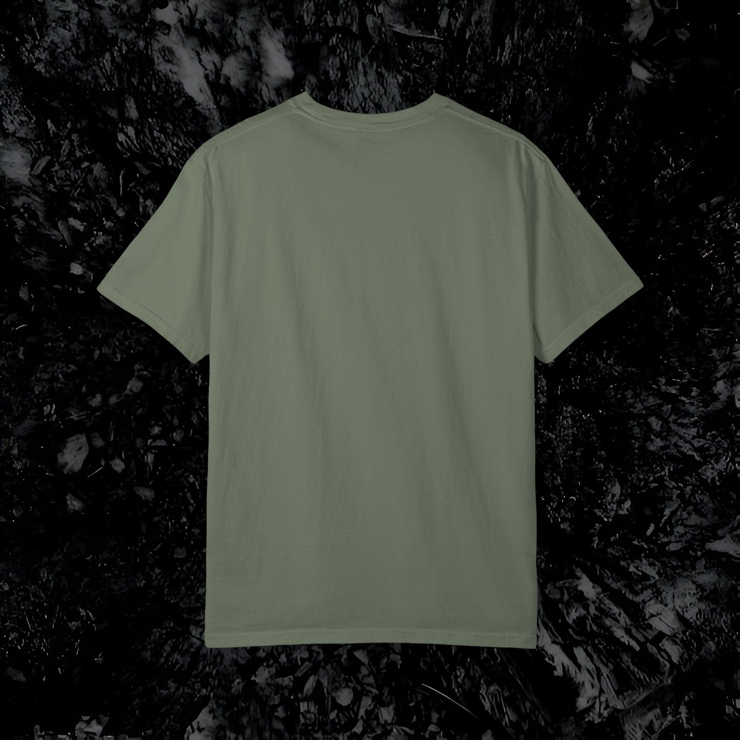 Mystic Wolf Paw Wilderness T-shirt -Night Landscape Graphic Tee, Nature Adventure Apparel for Hikers & Outdoor Lovers - Ethereal Mountain Print