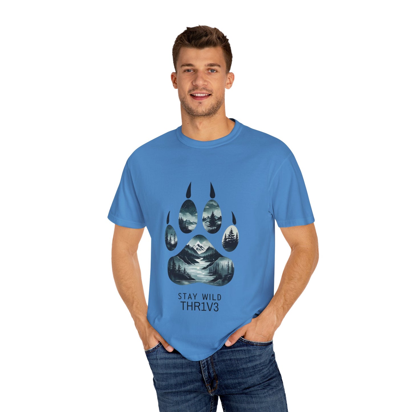 Mystic Wolf Paw Wilderness T-shirt -Night Landscape Graphic Tee, Nature Adventure Apparel for Hikers & Outdoor Lovers - Ethereal Mountain Print
